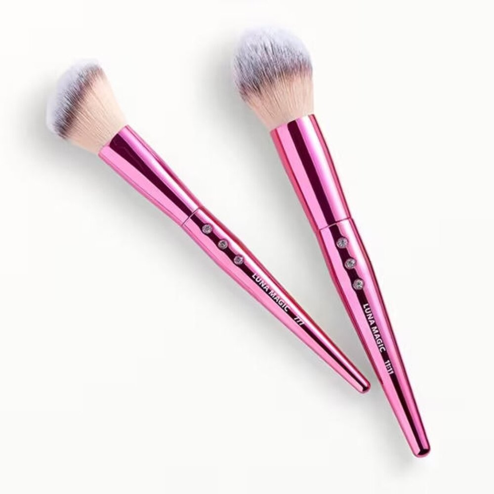NWT LUNA MAGIC 2pc Brush Set